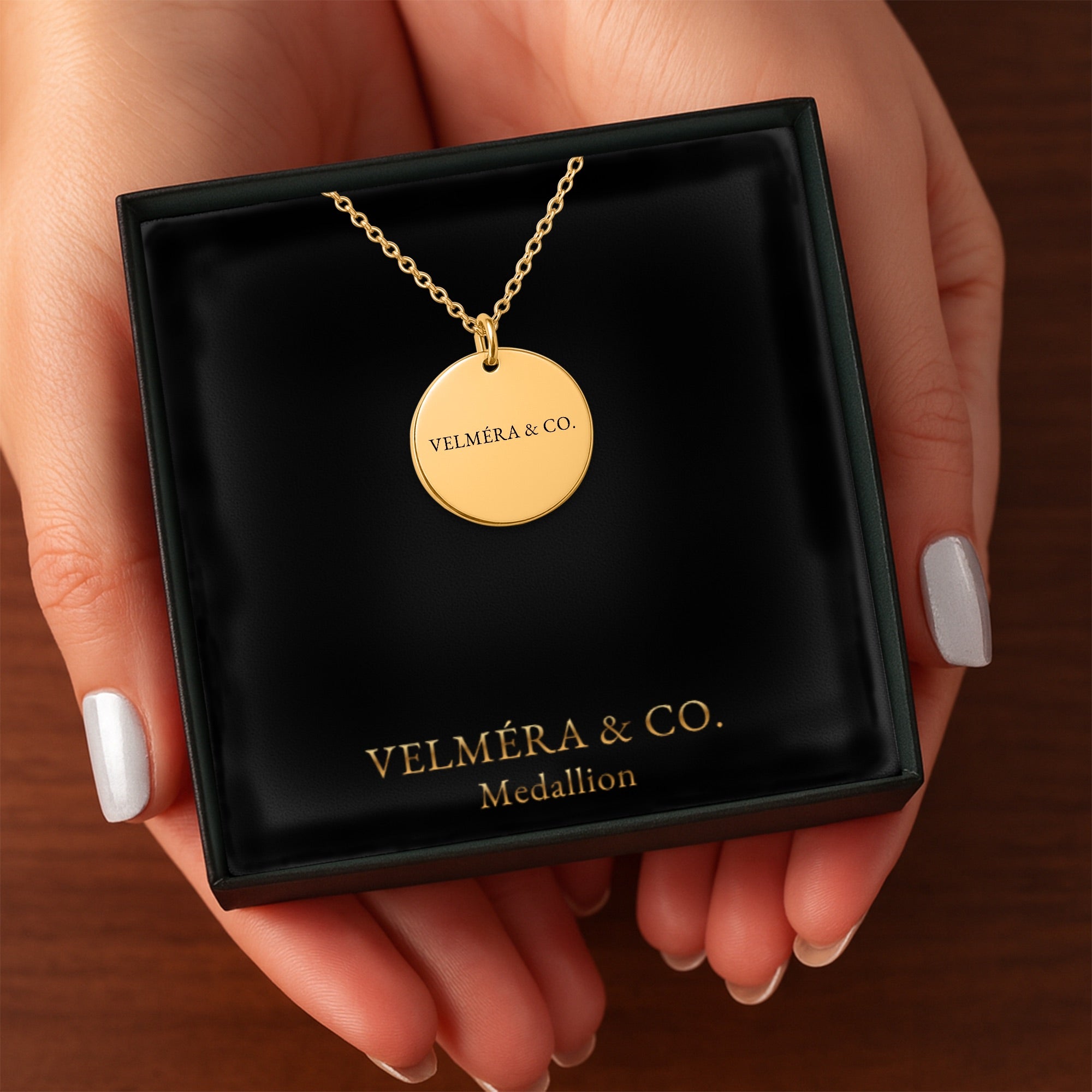 Velméra Medallion Necklace, 18K Gold Plated